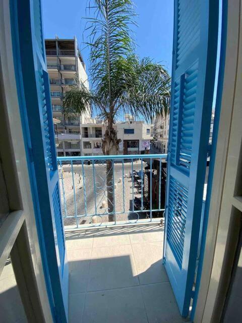 2 Bedroom Apt In Ermou 4 Minute Walk Beach Larnaca Ngoại thất bức ảnh